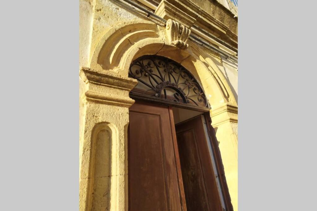Casa Ad Assoro, Al Centro Della Sicilia Villa Luaran gambar